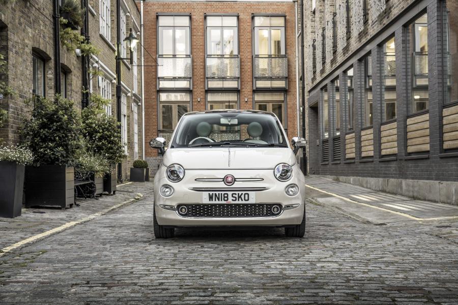  Fiat 500 Collezione (312) 2018 года  (UK) (фото 9 из 40)